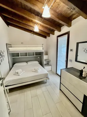 Relax and recharge in this oasis of quiet and elegance. Hotels near Chiesa di S. Chiara