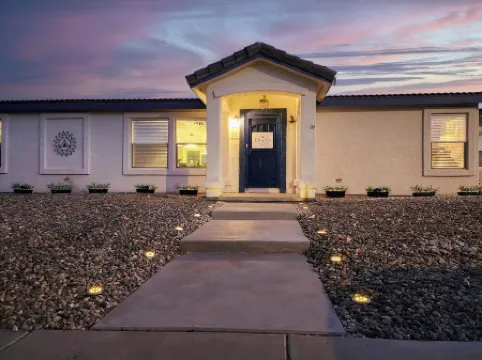 Large Estate/3 Kings/2 Private Yards/Grill/Games/Firepit/Dogs OK/Boat Parking