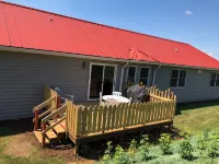 Adjacent to South Holston River. Pet/smoke free!  Great fishing! Close to BMS! Hotels in Sullivan County