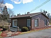 "Longview": FLX Lakefront Cottage w/Beachfront, Dock & Complimentary FLX Wine!