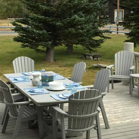 GreyWood… Awe Inspiring Authentic Log Home in East Glacier Park!