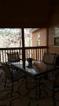 A Luxury Cabin in  a Gated Golf Community