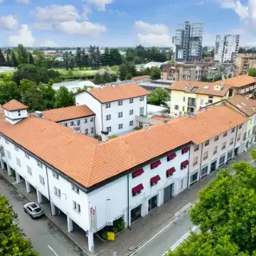 Best Western Plus BorgoLecco Hotel Hotels near Monza Circuit
