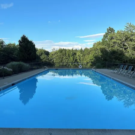 Amazing Views, Peaceful Surroundings, Yet Minutes From All The Fun. 3/2