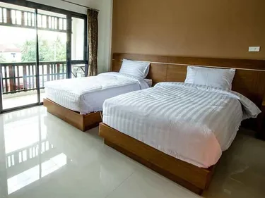 รูปภาพของบุญทวีบูธีคโฮม