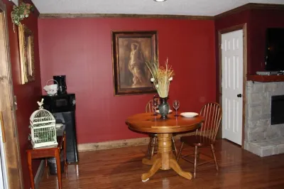 Lazy G #1 Honeymoon Suite Hotels in 