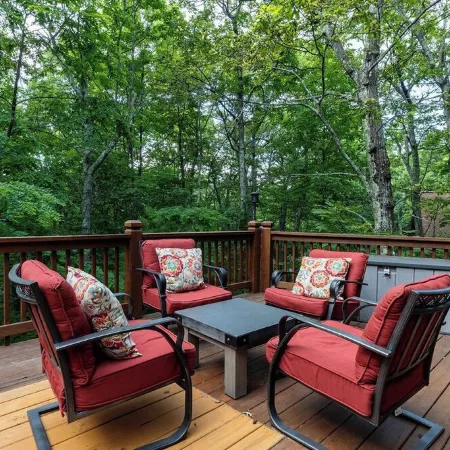 Wintergreen Retreat - bespoke luxury post & beam home on Devils Knob loop