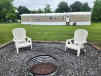 Gene's Retreat, charming lakeside 3 bed 2 bath peaceful home near Ft Gibson Lake