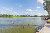 B Relaxing waterfront 3bdrm 2bath countryside home!