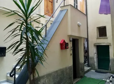 THE SEA IN FRONT. FREE parking. Отели рядом с достопримечательностью «Sella Derbi»