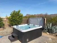Your Vacation Awaits! Luxury Home-Majestic Views, Pool ,Hot Tub. Summer Discount