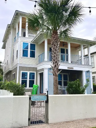 Gated Waters Edge, deeded beach with chair set up, private pool, 5-5+, sleeps 16
