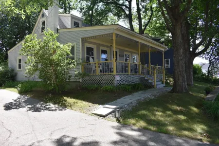 Updated Historic Cape overlooking the famous Winnisquam Sandbar