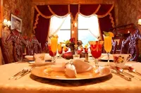 Alexander Mansion Bed & Breakfast Hotels in Winona
