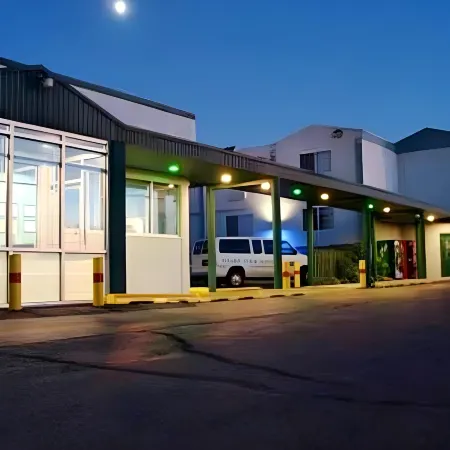 O'Hare Inn & Suites