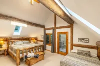 Log Cabin with Private Indoor Heated Pool-Hot Tub-firepit-Game Room-100 acres - Balkoner