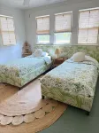 Charming Coastal Cottage in Fairhope, steps away from Mobile Bay