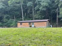 Cozy 2-bedroom, river access, near Smoke Hole, Seneca Rocks & Dolly Sods Hotels in Union