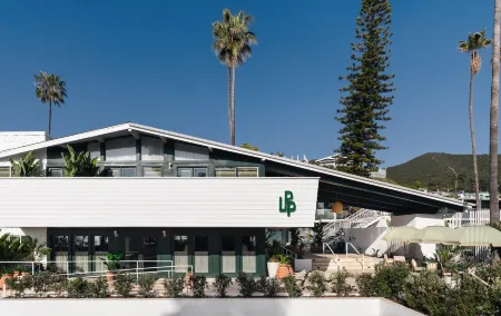 Le Petit Pali Laguna Beach Отели рядом с достопримечательностью «Парк Хидден Хилс»