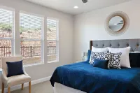 Zion Zen Family-Friendly Townhouse With Home Theater and Pool access
