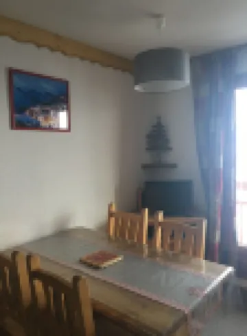 Les Ménuires "quartier les Bruyères" Pieds des Pistes+parking