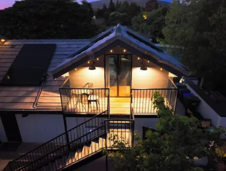 TheFarmHouz/LuXury/Modern/1.2ac/Central/TeNNiS/+2CaSitas