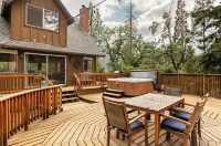 Sequoia Retreat: Spacious Cabin / Hot Tub / Sun Deck