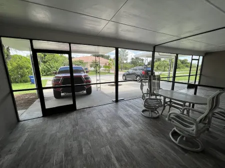 Cozy 2 Bedroom near the Springs