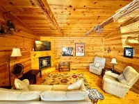 Gone With The Wind #47 New cabin to VRBO walking distance from courthouse square