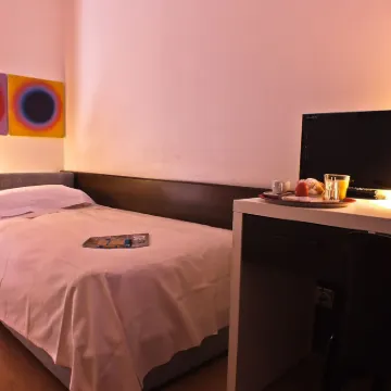 Hotel Garni Centro Hotels near Chiasso Station