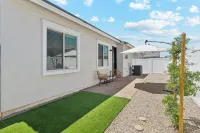 Sparkling Modern Home in Buckeye with Pool,BBQ