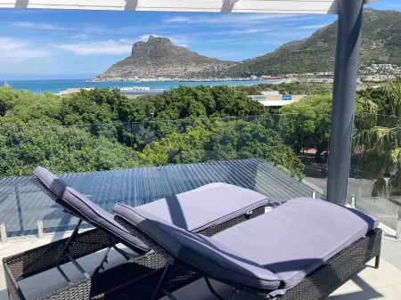 Oceanfront Apartment in Cape Town With Stunning Views Отели рядом с достопримечательностью «Хаут-Бей»