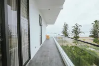 Roxy Beach Resort Hotels in Sematan