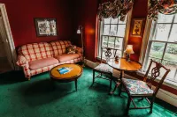 The Rochester Inn Hotels in Sheboygan Falls