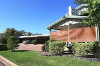 Barcaldine Country Motor Inn Hotels in Barcaldine