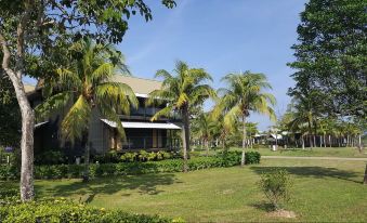 Duyong Marina & Resort
