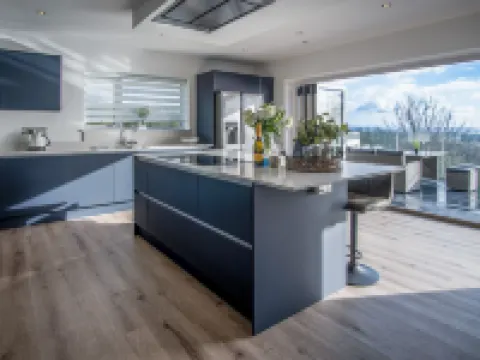 Sunrise - 5 Bedroom Home - Pendine Hotels in Pendine