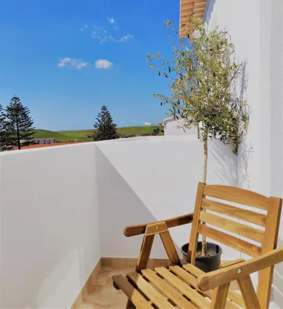 Pure Fonte Velha B&B Отели рядом с достопримечательностью «Praia da Cordoama»