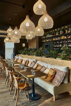 Coloft Отели рядом с достопримечательностью «IESEG School Of Management»