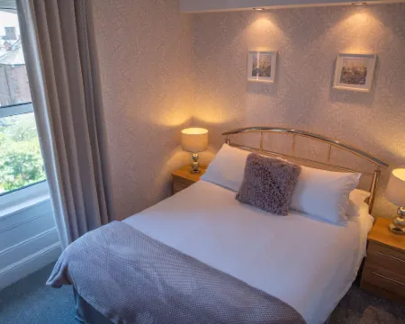 Albany House Hotels in Penrith