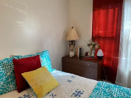 1300sq, 3 beds 2 bath Sleep 7-9 close to the master,airport ,forth Gordon,