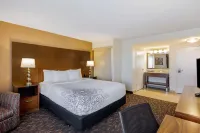La Quinta Inn & Suites by Wyndham Oakland - Hayward Hotels in Hayward