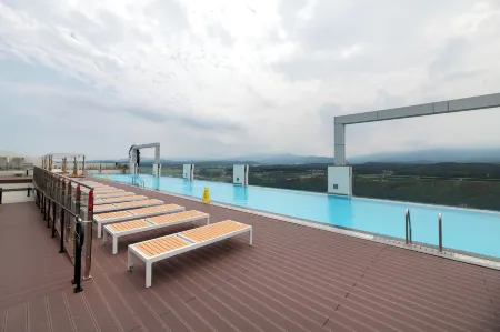 LE BLEU NAKSAN HOTEL