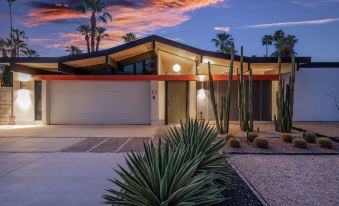 5 Palms Desert Eichler - Mid-Century Modern w Pool
