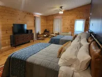 The Shaded Crest Hotels in Cooper Gap