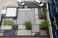Ploen Ploen Residence - parking