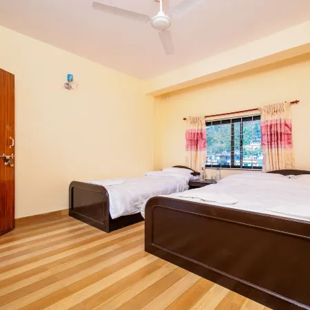 Hotel Sunflower