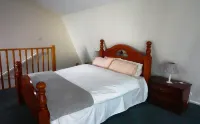 Moon House Hotels in Diamond Creek