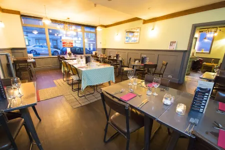 NIK the Greek Отели рядом с достопримечательностью «The Golden Coast»