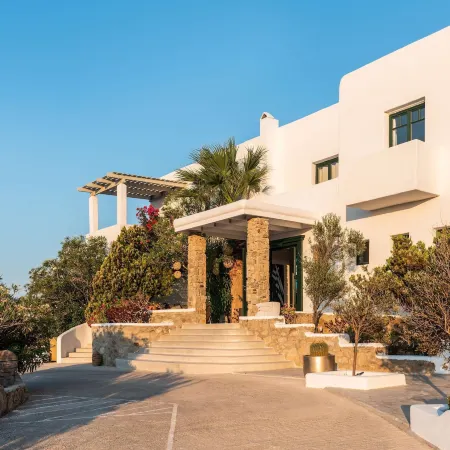 Tharroe of Mykonos Boutique Hotel